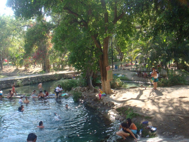 Agua de manantial
